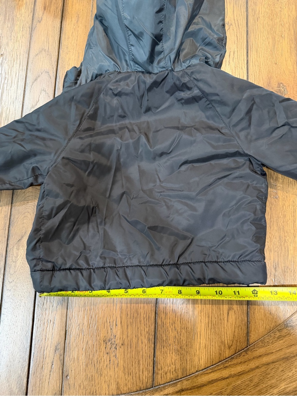 Nike Kids Hooded Puffer Jacket in Black with White Logo 12M - Picture 7 of 8